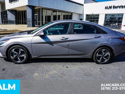 Used 2023 Hyundai Elantra SEL w/ Convenience Package FWD image 7