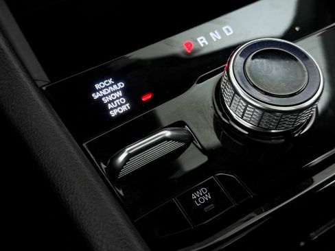 Used 2022 Jeep Grand Cherokee Limited 4xe w/ MOPAR Finishing Package AWD/4WD image 11