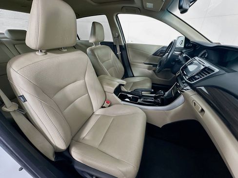 Used 2017 Honda Accord EX-L image 28