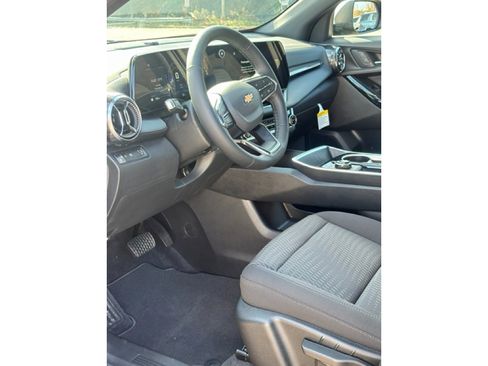 New 2026 Chevrolet Equinox LT image 6