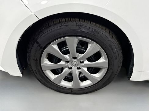 Used 2024 Toyota Corolla LE image 37
