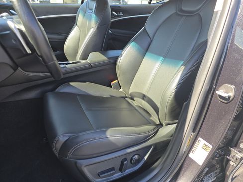 Used 2024 Genesis G70 2.5T AWD/4WD image 21