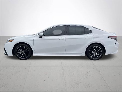 Used 2023 Toyota Camry SE image 8