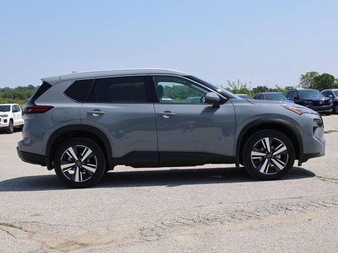 Used 2024 Nissan Rogue SL w/ SL Premium Package AWD/4WD image 7