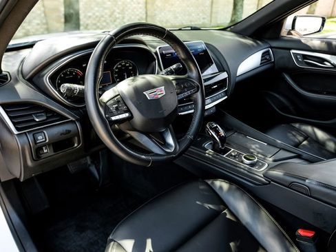 Used 2022 Cadillac CT5 Luxury image 3