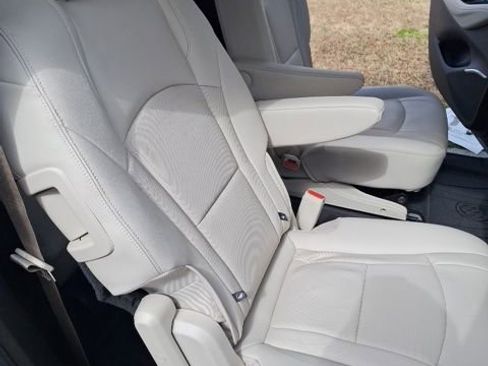 Used 2023 Buick Enclave Premium w/ Experience Buick Package image 25