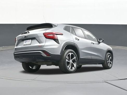 Used 2024 Chevrolet Trax RS w/ Driver Confidence Package image 45