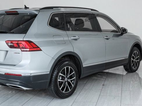 Used 2021 Volkswagen Tiguan SE R-Line image 49
