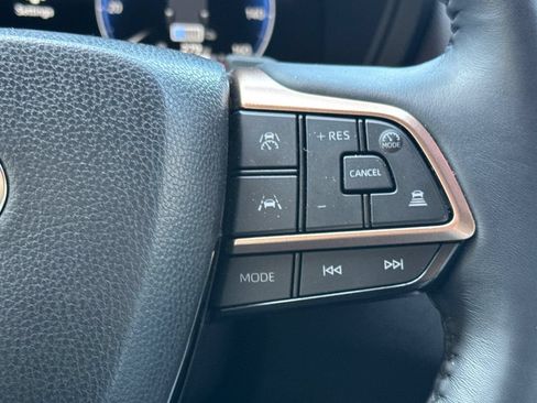 Certified 2025 Toyota Grand Highlander AWD Hybrid image 33