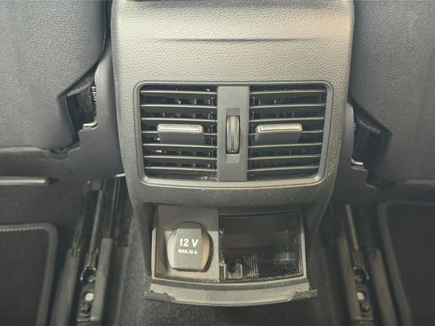 Used 2019 Mercedes-Benz CLA 250 image 22