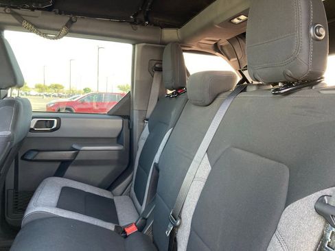 Used 2021 Ford Bronco Big Bend image 11