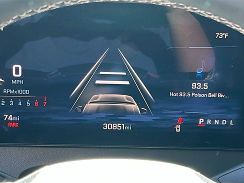 Used 2025 Chevrolet Traverse LT image 14