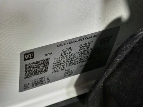 Used 2026 Chevrolet Trax LT FWD image 12