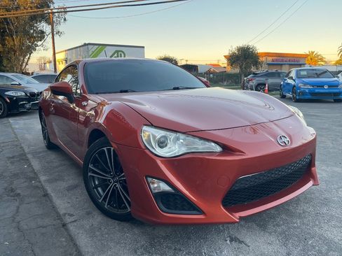 Used 2014 Scion FR-S image 3