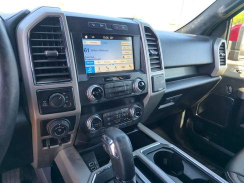 Used 2019 Ford F150 Lariat w/ Equipment Group 502A Luxury AWD/4WD image 19