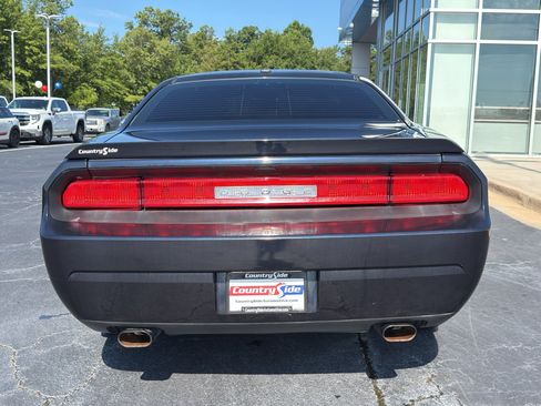 Used 2012 Dodge Challenger R/T RWD image 8