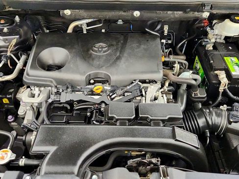 Used 2021 Toyota RAV4 XLE Premium image 26