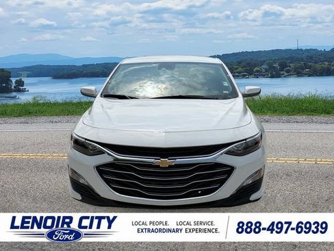 Used 2024 Chevrolet Malibu LT FWD image 8