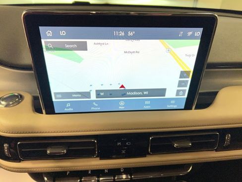 Used 2023 Lincoln Aviator AWD w/ Premium Package image 13