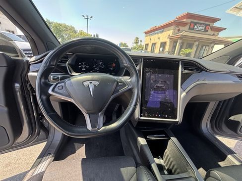 Used 2018 Tesla Model X P100D AWD/4WD image 17