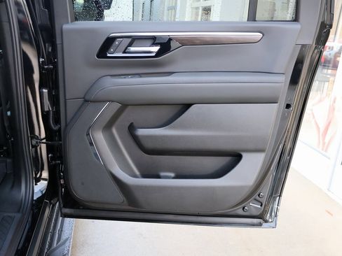 New 2026 Chevrolet Suburban LS image 35