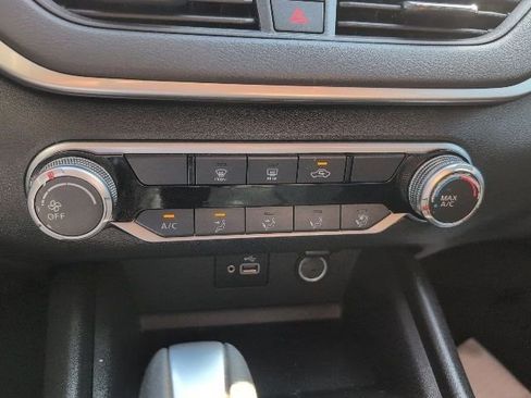 Used 2023 Nissan Altima 2.5 S image 22