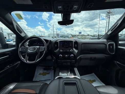 Used 2020 GMC Sierra 2500 AT4 w/ Technology Package AWD/4WD image 18