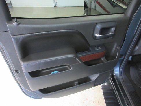 Used 2017 GMC Sierra 1500 SLT image 32