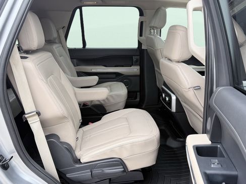 Used 2023 Ford Expedition Limited RWD image 43