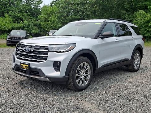 New 2026 Ford Explorer Active w/ Active Comfort Package AWD/4WD image 3
