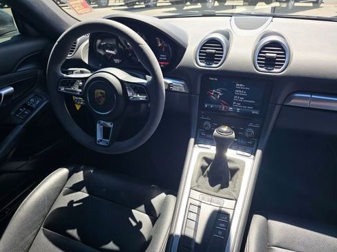 Used 2019 Porsche 718 Cayman RWD image 11