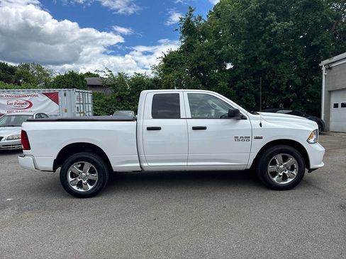 Used 2018 RAM 1500 Express w/ Express Value Package AWD/4WD image 9