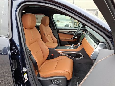 Used 2026 Jaguar F-PACE R-Dynamic S AWD/4WD image 3