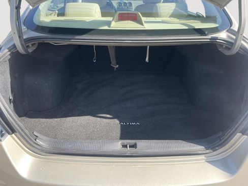 Used 2010 Nissan Altima 2.5 SL w/ SL Pkg FWD image 19