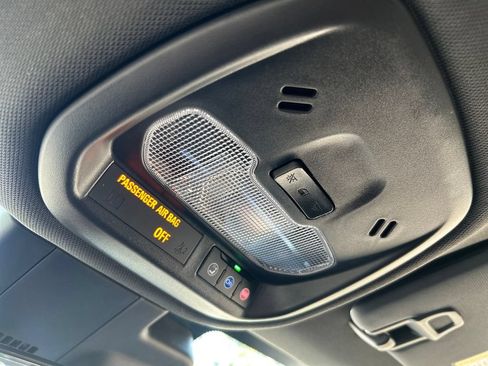 Used 2025 Buick Envista Sport Touring w/ Convenience I Package FWD image 31