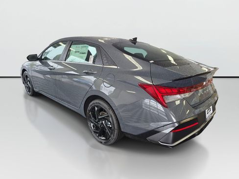 New 2026 Hyundai Elantra SEL Sport Premium FWD image 5