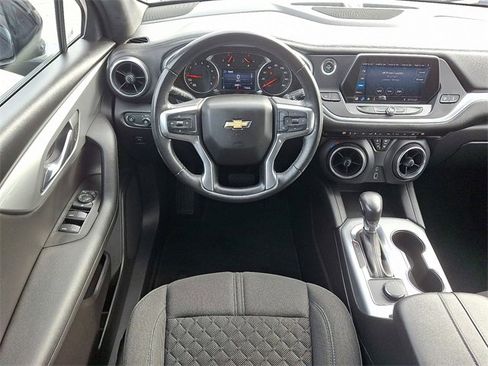 Used 2020 Chevrolet Blazer LT image 11