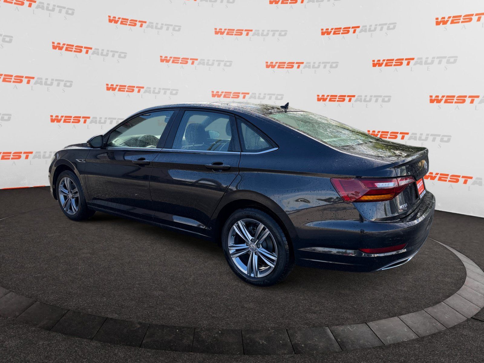 Used 2019 Volkswagen Jetta R-Line FWD image 3