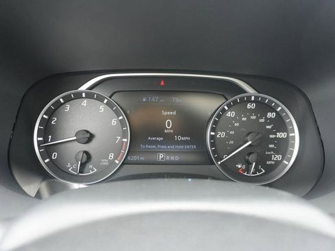 Used 2024 Nissan Frontier SL RWD image 11