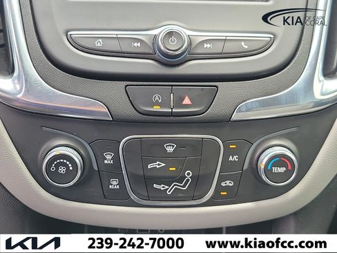 Used 2022 Chevrolet Equinox LS FWD image 27