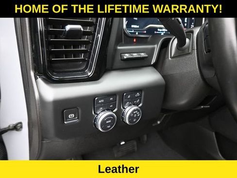 Used 2024 GMC Sierra 2500 AT4 w/ Technology Package AWD/4WD image 16