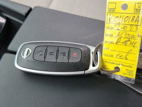 Used 2023 Nissan Rogue SV FWD image 23