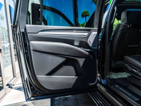 Used 2026 Cadillac Escalade ESV V w/ LPO, ONYX Package AWD/4WD image 24
