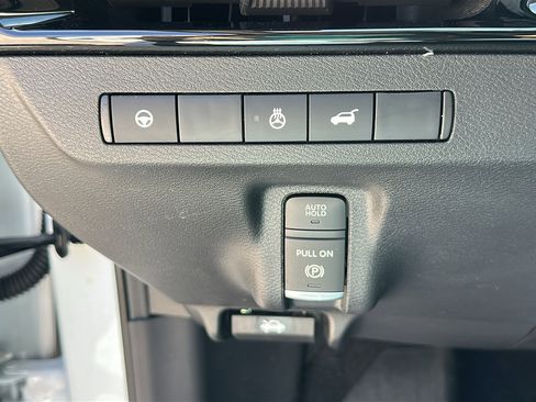 Certified 2025 Nissan Murano SL AWD/4WD image 16