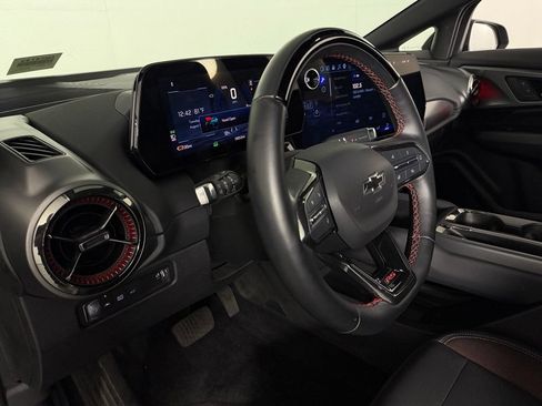Used 2024 Chevrolet Equinox EV RS FWD image 21