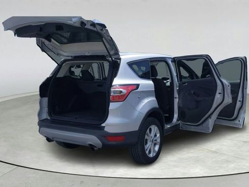 Used 2017 Ford Escape SE FWD image 13