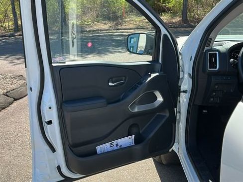 New 2026 Nissan Frontier SV w/ Tow Package AWD/4WD image 8