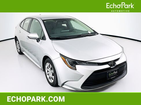 Used 2024 Toyota Corolla LE FWD image 1