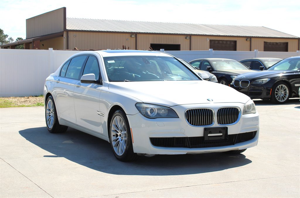 Used 2012 BMW 750Li RWD image 9