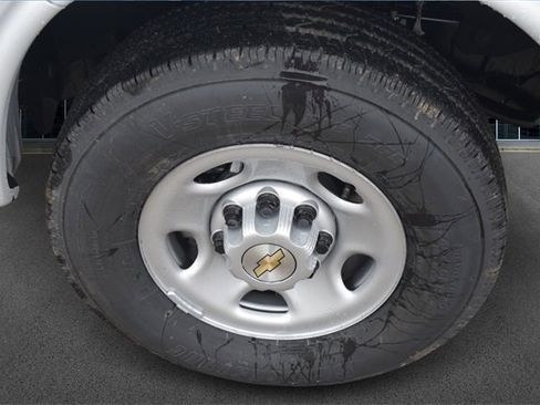 New 2025 Chevrolet Express 2500 Work Van image 11